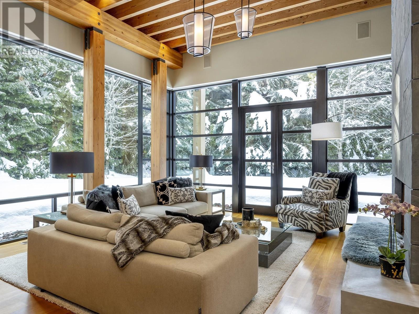 6677 Crabapple Drive, Whistler, British Columbia  V8E 0C5 - Photo 3 - R2835128