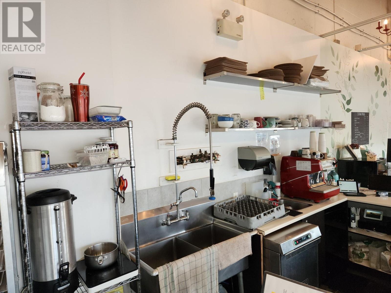 2280 W Broadway, Vancouver, British Columbia  V6K 0B1 - Photo 5 - C8055901