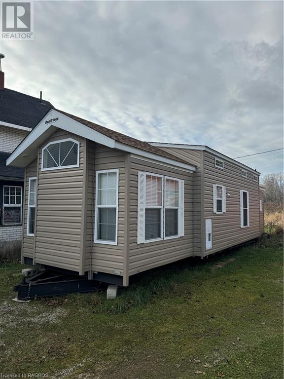 9 TAMARAC RD Road, northern bruce peninsula, Ontario