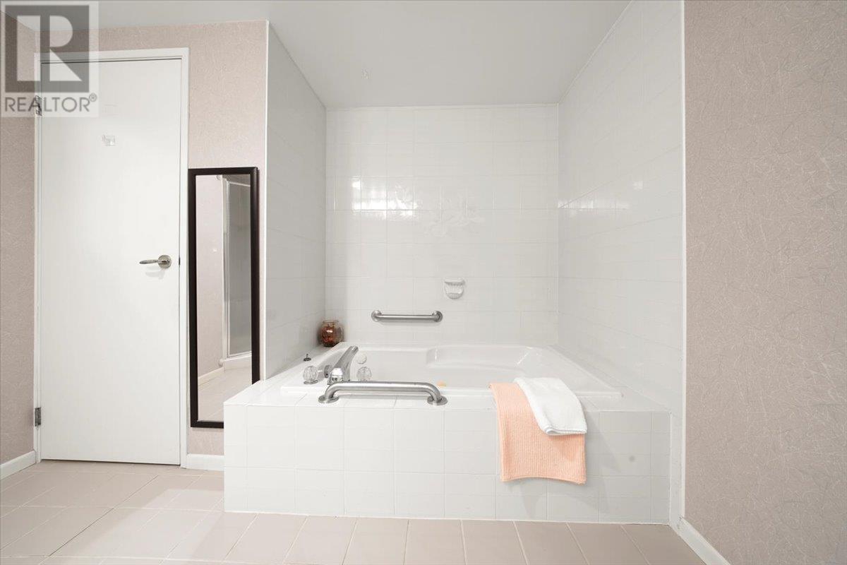 302 1695 Augusta Avenue, Burnaby, British Columbia  V5A 4S8 - Photo 24 - R2832059