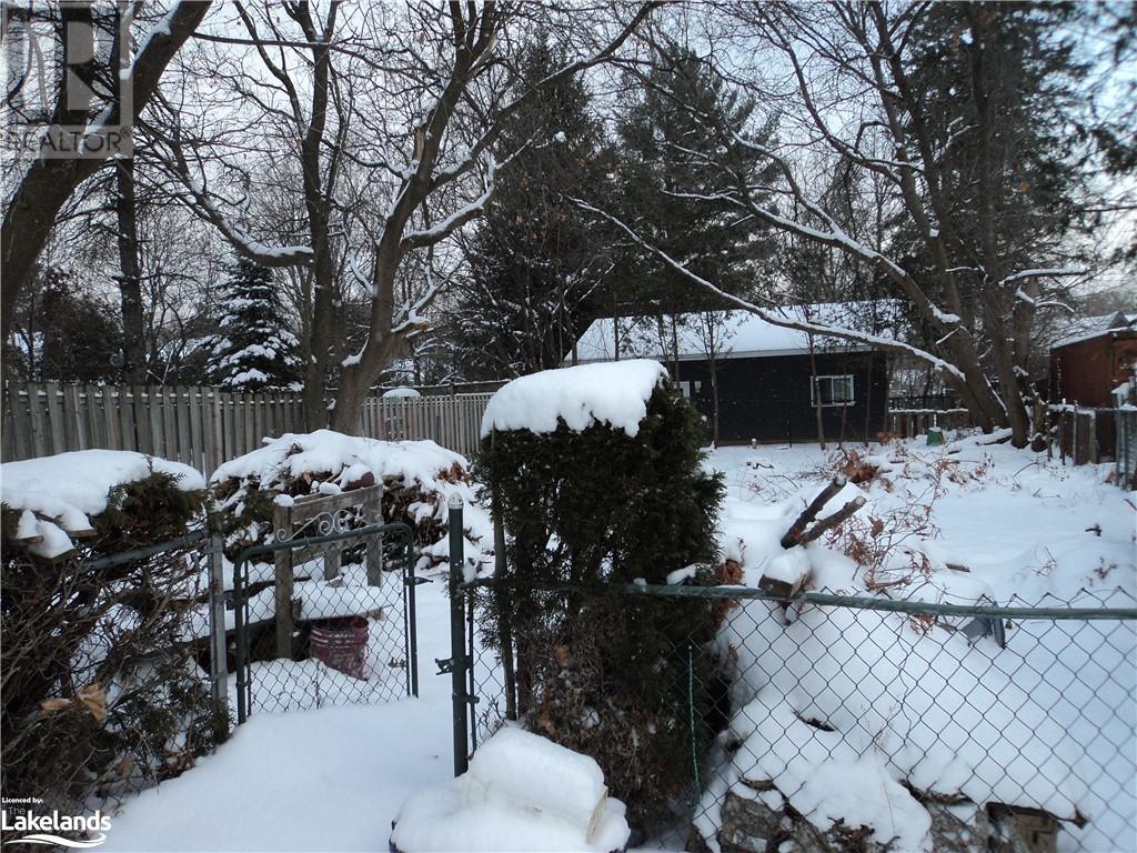 92 Westmount Drive N, Orillia, Ontario L3V 6C2 (26323080)