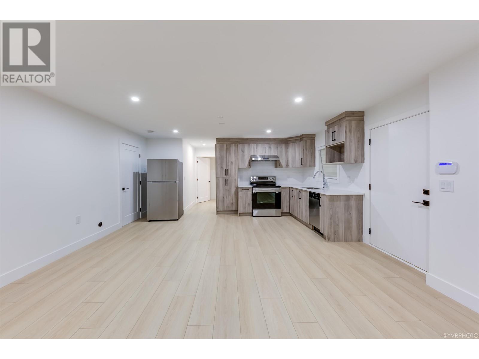 2705 E 40th Avenue, Vancouver, British Columbia  V5R 3M8 - Photo 38 - R2835571