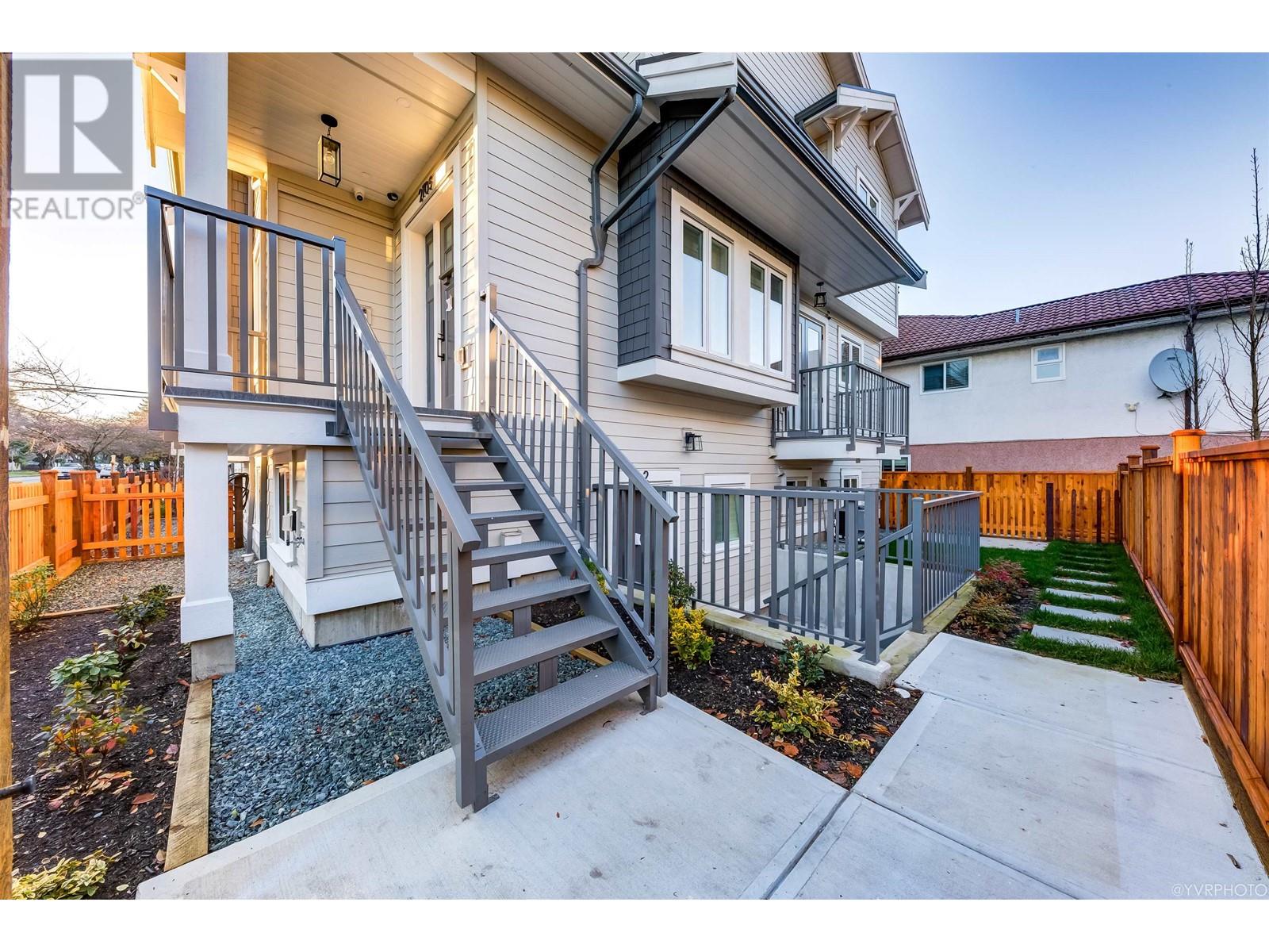 2705 E 40th Avenue, Vancouver, British Columbia  V5R 3M8 - Photo 4 - R2835571