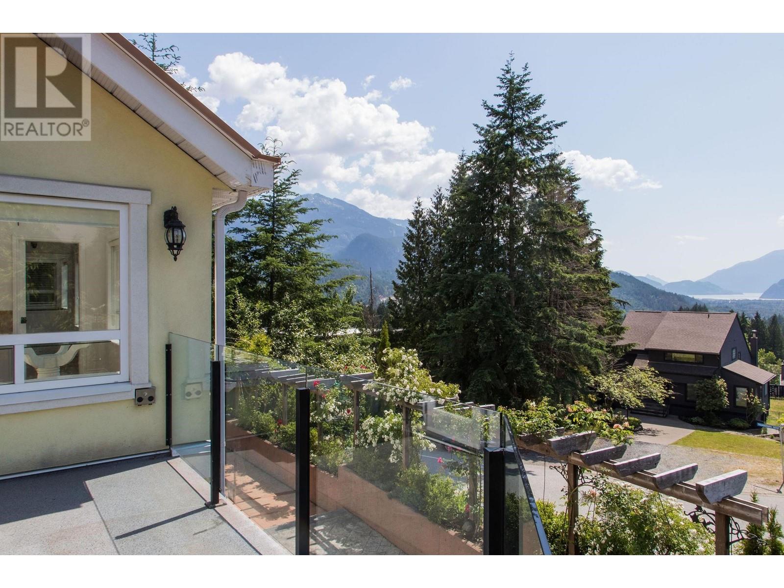 40530 Thunderbird Ridge, Squamish, British Columbia  V0N 1T0 - Photo 28 - R2835637