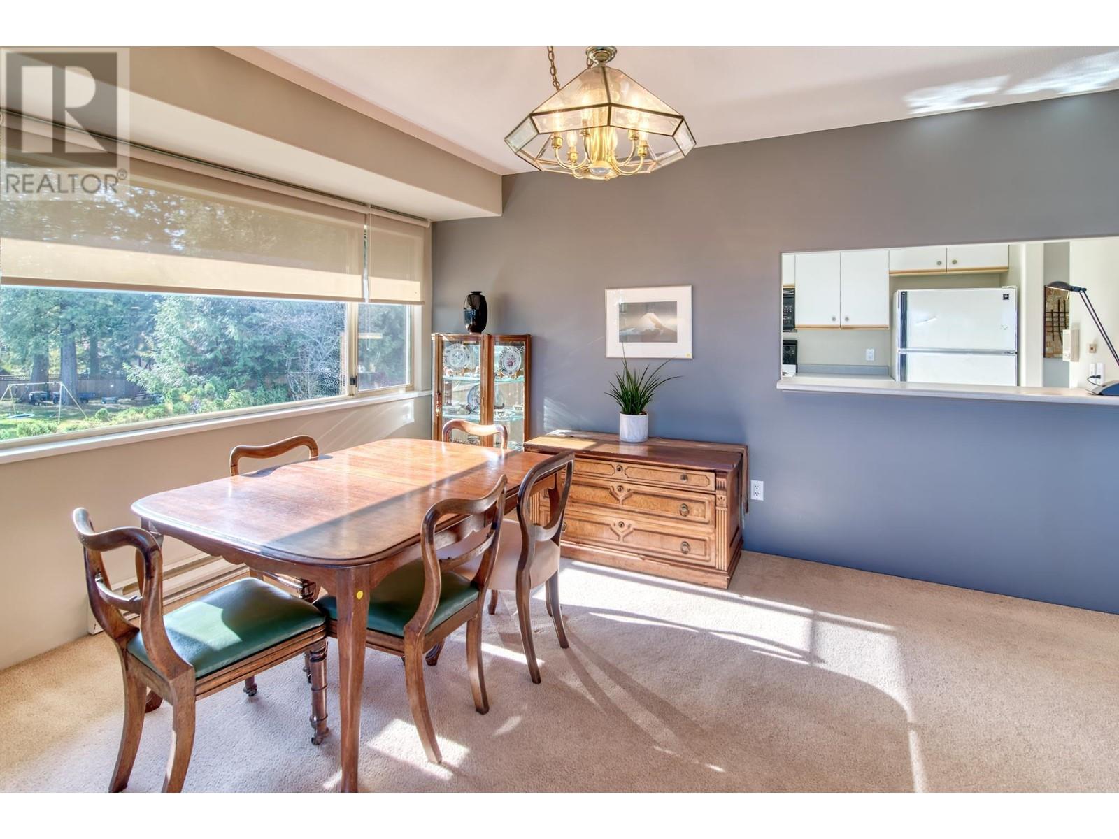 37 555 Eaglecrest Drive, Gibsons, British Columbia  V0N 1V8 - Photo 4 - R2824426