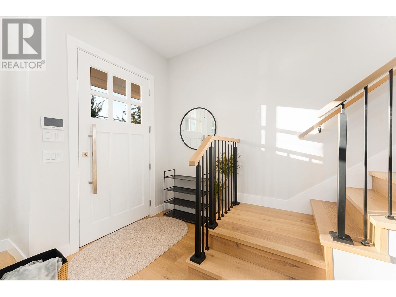 4246 E Victoria Drive, Vancouver, British Columbia  V5N 4N4 - Photo 9 - R2818302