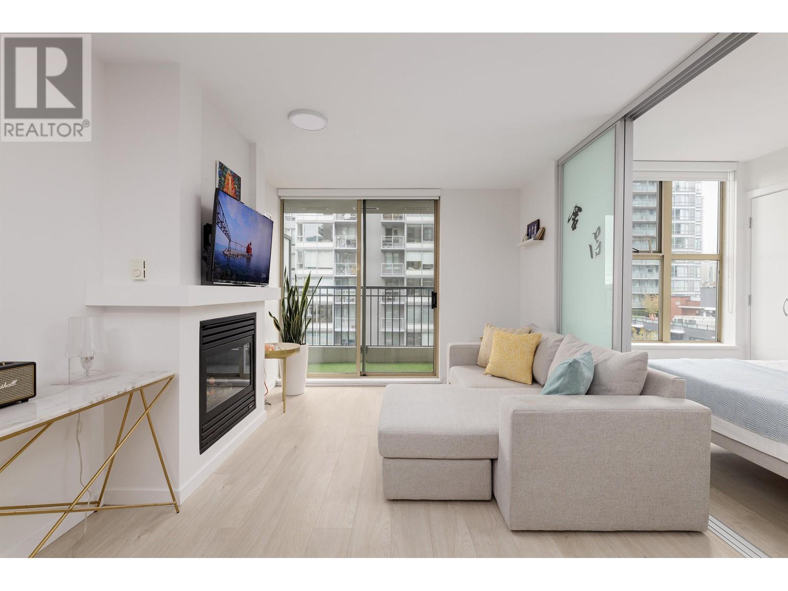1001 989 Richards Street, Vancouver, British Columbia  V6B 6R6 - Photo 1 - R2826972
