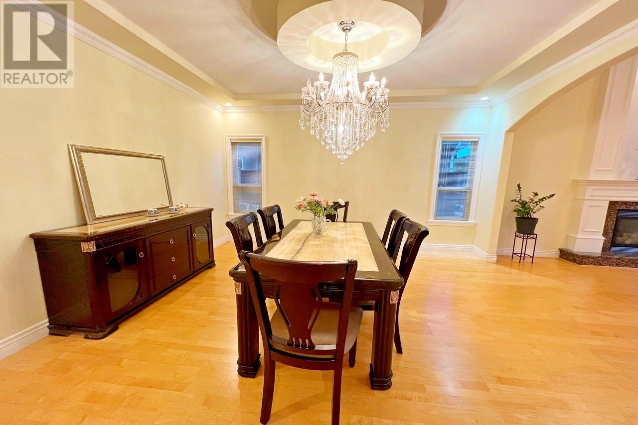 Listing Picture 8 of 30 : 8611 BOYD COURT, Richmond / 烈治文 - 魯藝地產 Yvonne Lu Group - MLS Medallion Club Member