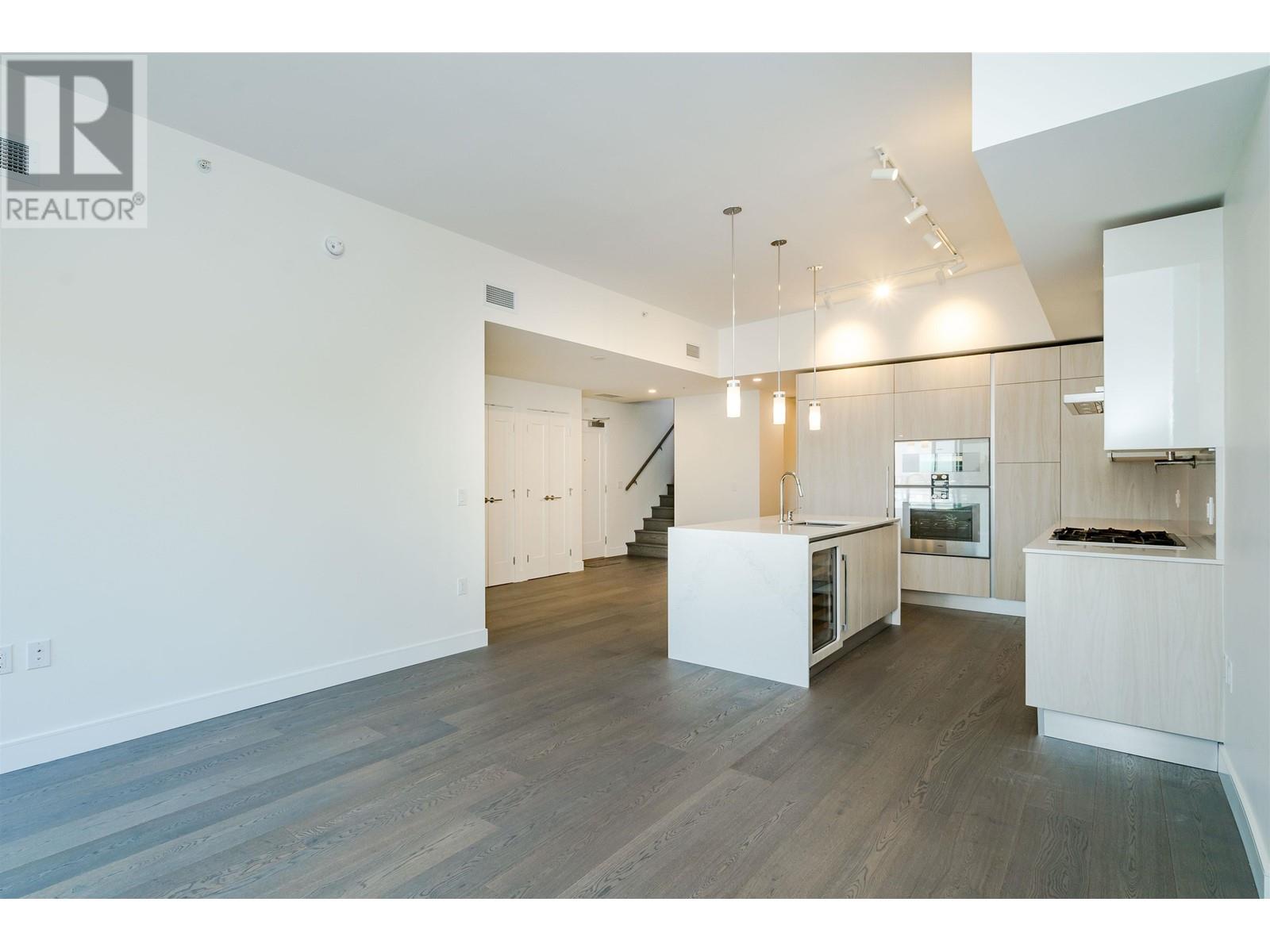 Listing Picture 8 of 34 : 601 488 W 58TH AVENUE, Vancouver / 溫哥華 - 魯藝地產 Yvonne Lu Group - MLS Medallion Club Member