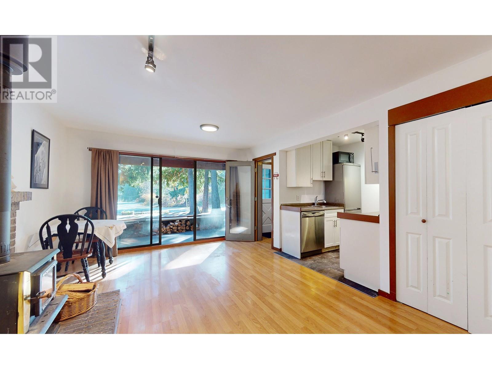 2 8003 Timber Lane, Whistler, British Columbia  V8E 1K9 - Photo 5 - R2830546