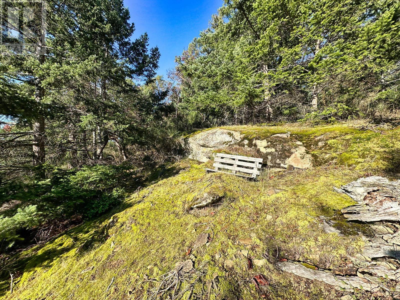 1569 Ridge Road, Galiano Island, British Columbia  V0N 1P0 - Photo 9 - R2835666