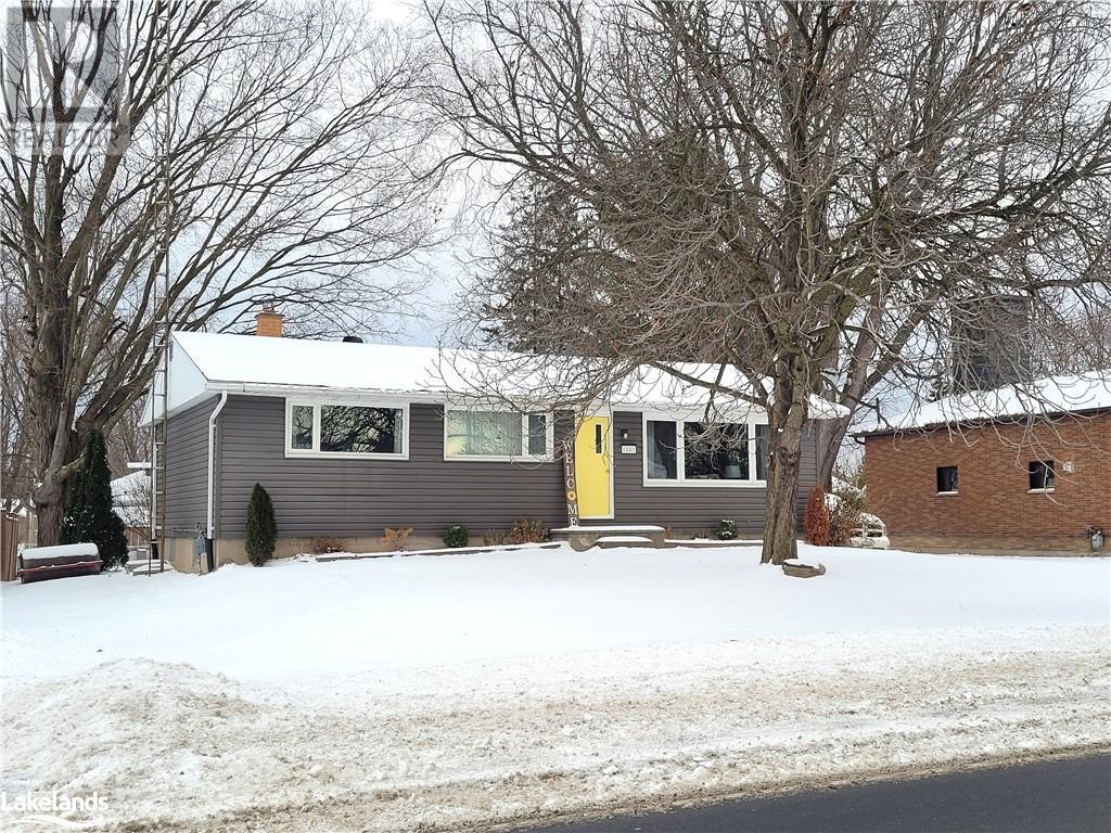 1661 Johnston Road, Springwater, Ontario L9X 2B2 (26327170