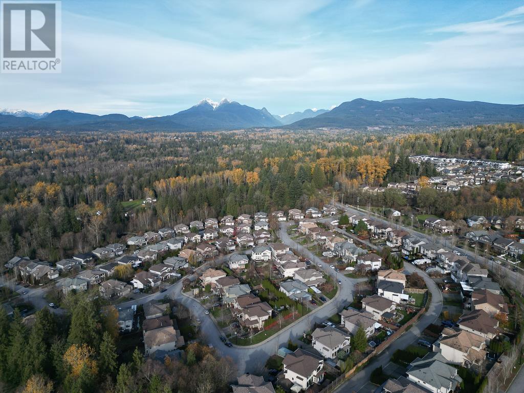 10897 Morrisette Place, Maple Ridge, British Columbia  V2W 1G8 - Photo 10 - R2834901
