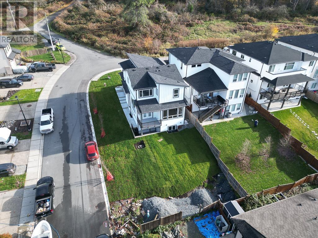 10897 Morrisette Place, Maple Ridge, British Columbia  V2W 1G8 - Photo 8 - R2834901