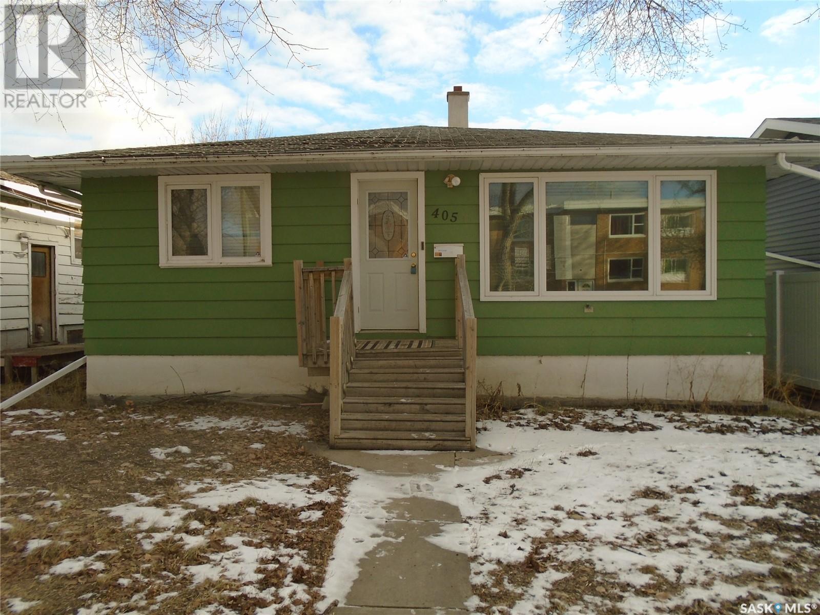 405 17th Avenue E, Regina, Saskatchewan  S4N 0Y4 - Photo 1 - SK952904