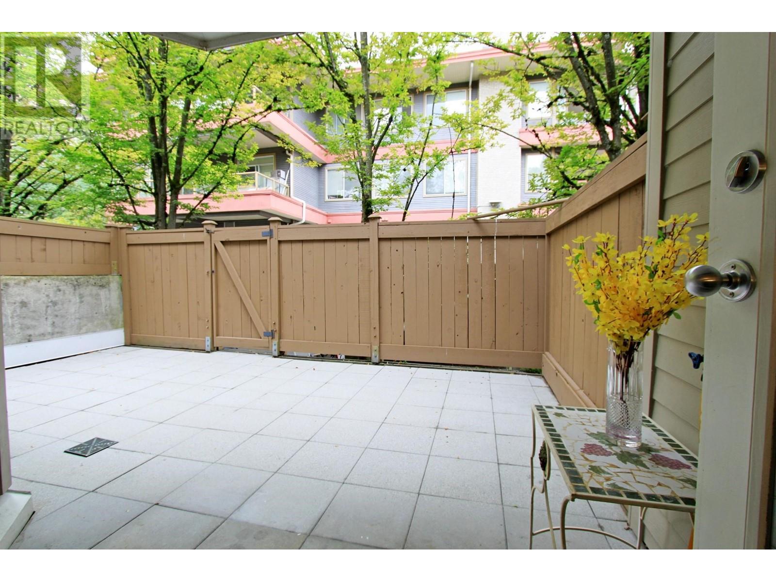 Listing Picture 13 of 14 : 102 5025 SANDERS STREET, Burnaby / 本拿比 - 魯藝地產 Yvonne Lu Group - MLS Medallion Club Member