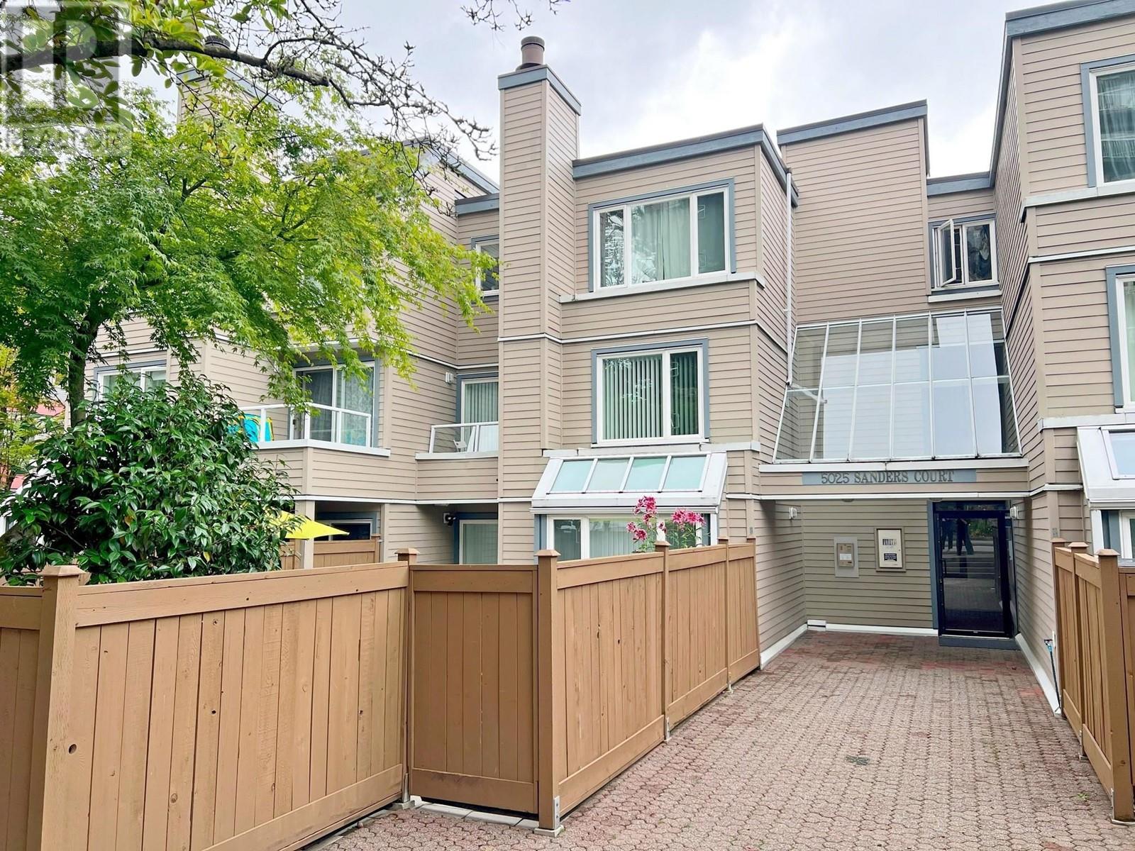 Listing Picture 14 of 14 : 102 5025 SANDERS STREET, Burnaby / 本拿比 - 魯藝地產 Yvonne Lu Group - MLS Medallion Club Member