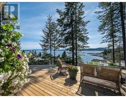 9127 REDROOFFS ROAD, halfmoon bay, British Columbia