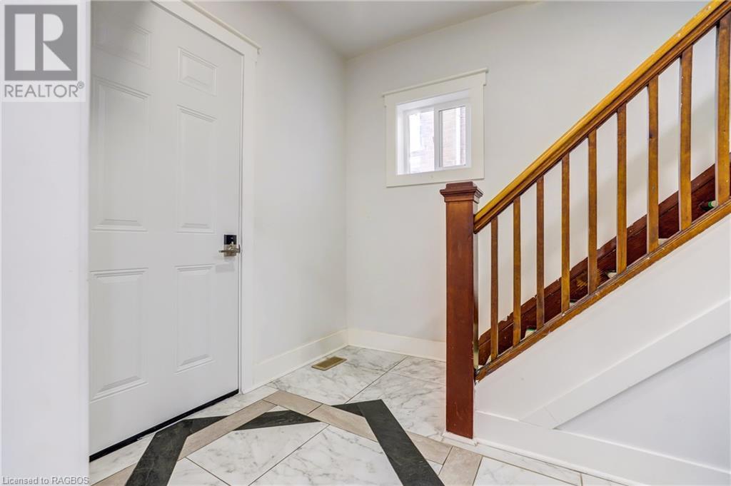 1194 3rd Avenue W, Owen Sound, Ontario  N4K 4R1 - Photo 12 - 40505211