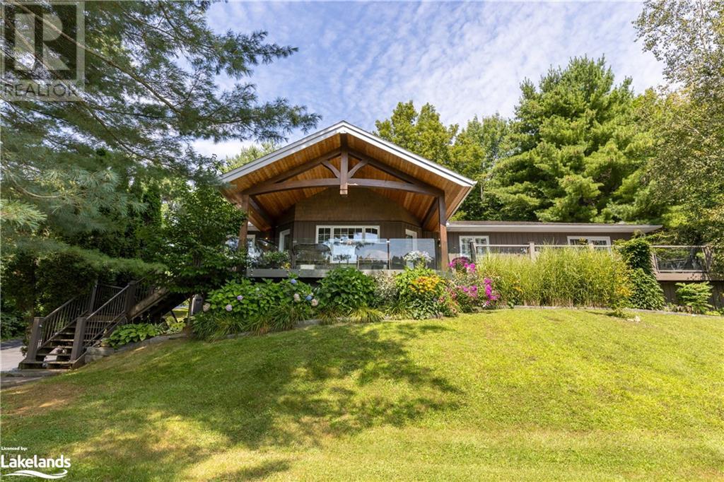 179 Santas Village Road, Bracebridge, Ontario P1L 1W8 (26334727