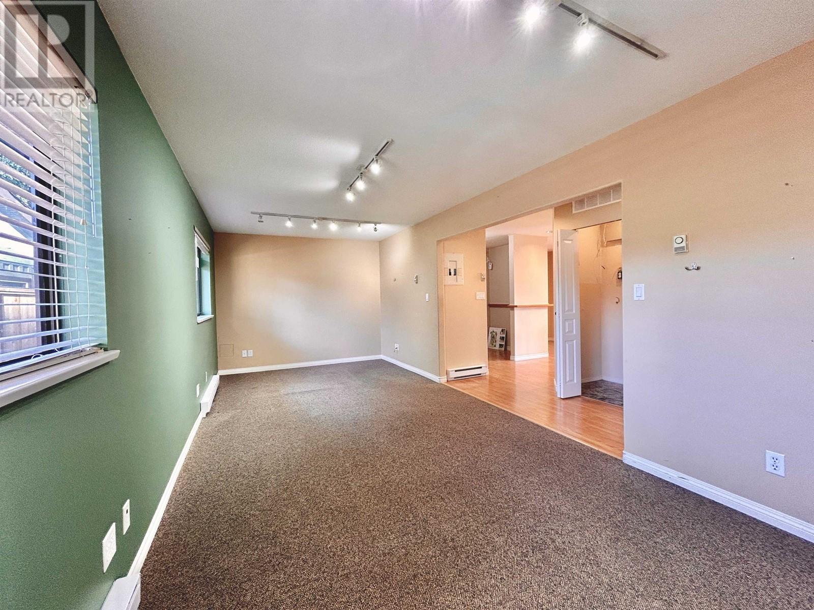 5587 Inlet Avenue, Sechelt, British Columbia  V0N 3A0 - Photo 14 - C8056084