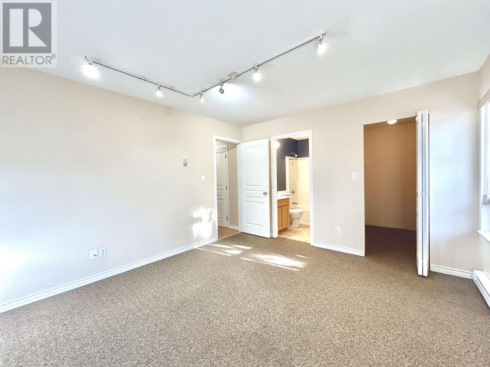 5587 Inlet Avenue, Sechelt, British Columbia  V0N 3A0 - Photo 17 - C8056084