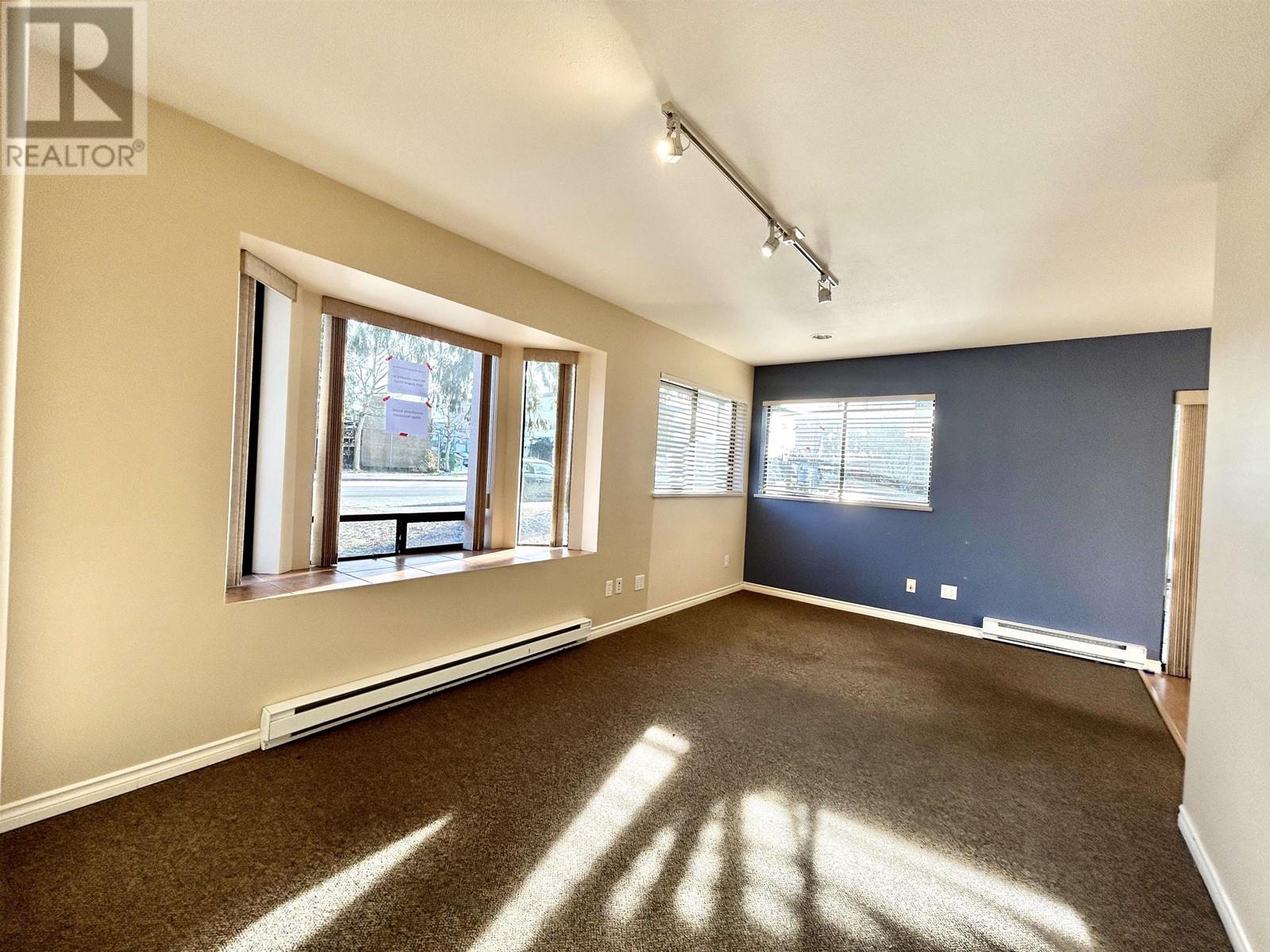 5587 Inlet Avenue, Sechelt, British Columbia  V0N 3A0 - Photo 7 - C8056084