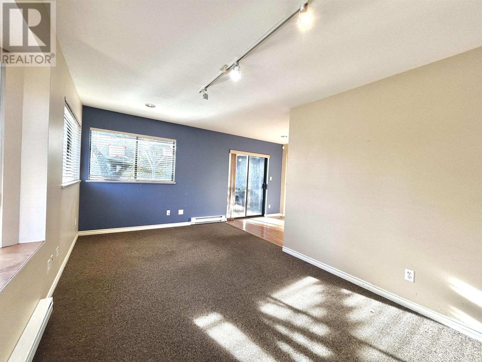 5587 Inlet Avenue, Sechelt, British Columbia  V0N 3A0 - Photo 8 - C8056084