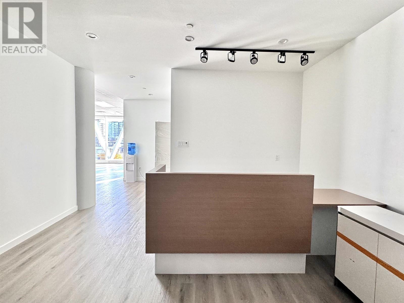510 6388 No. 3 Road, Richmond, British Columbia  V6Y 0L4 - Photo 2 - C8056076