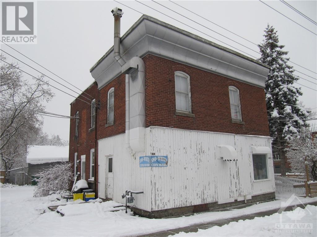 100-104 High Street, Carleton Place, Ontario  K7C 1W2 - Photo 1 - 1371038