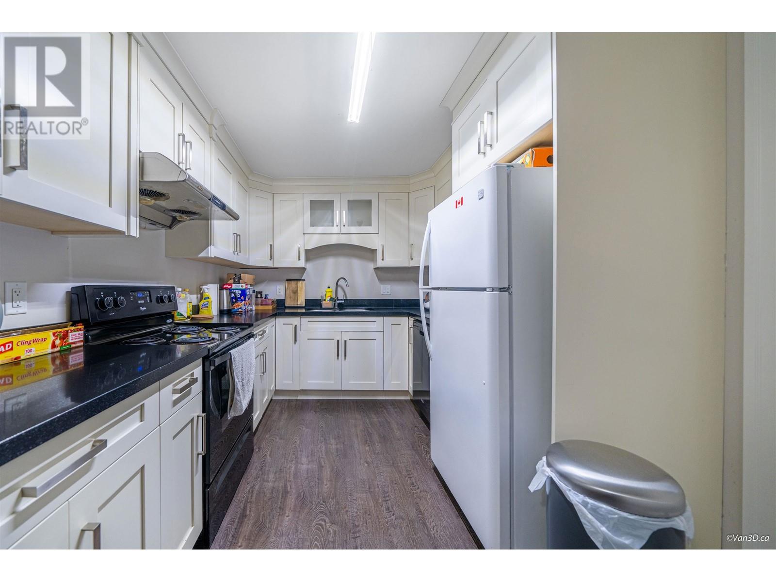 1592 Rochester Avenue, Coquitlam, British Columbia  V3K 2X8 - Photo 35 - R2836229