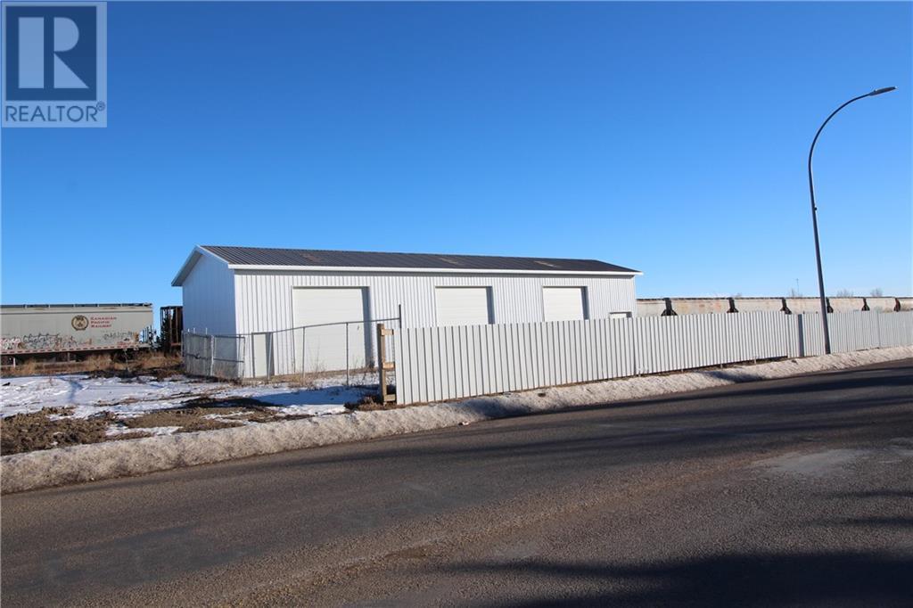 670 10 Avenue S, Carstairs, Alberta  T0M 0N0 - Photo 1 - A2096687