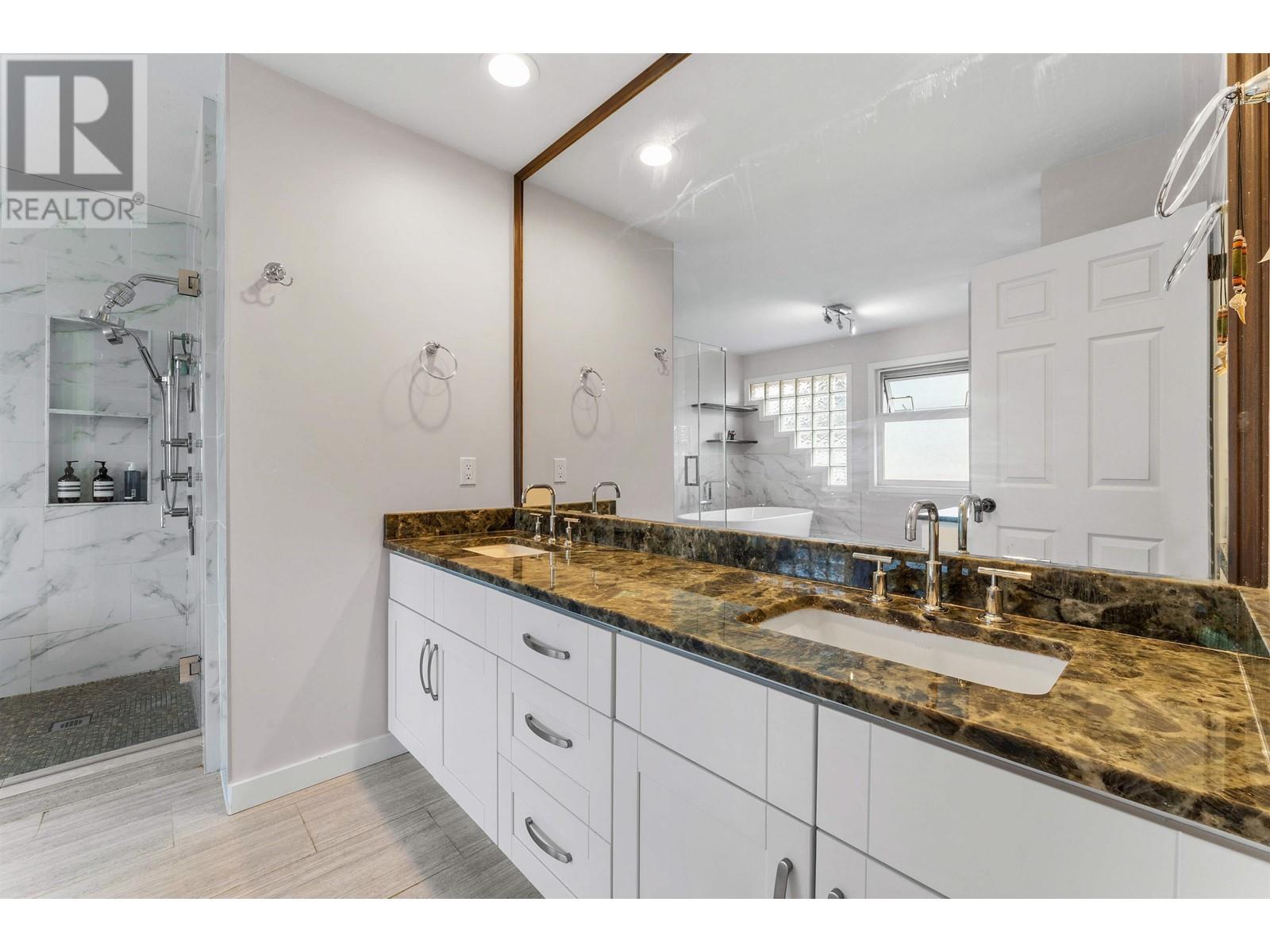3513 Cornwall Court, Richmond, British Columbia  V7C 5M7 - Photo 31 - R2836360