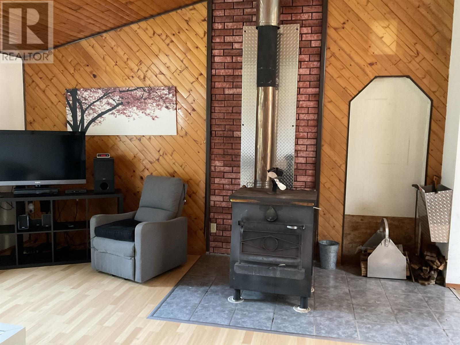 1186 North Road, Gibsons, British Columbia  V0N 1V1 - Photo 12 - R2835420