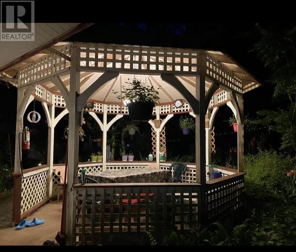 1186 North Road, Gibsons, British Columbia  V0N 1V1 - Photo 10 - R2835420
