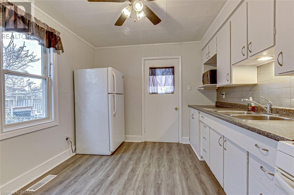 30 Pine Street, Tillsonburg, Ontario  N4G 1L4 - Photo 9 - 40520383