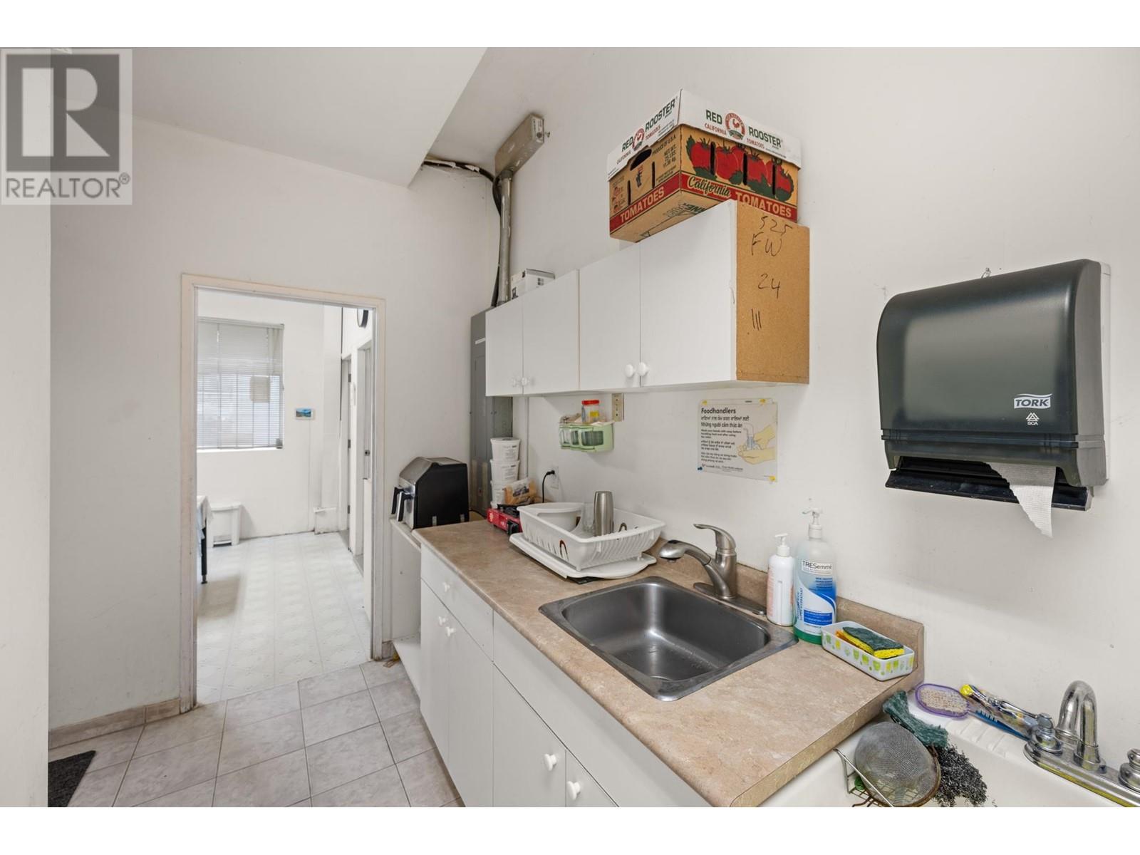 2727 Dixon Street, Port Coquitlam, British Columbia  V3C 5A3 - Photo 8 - C8056137