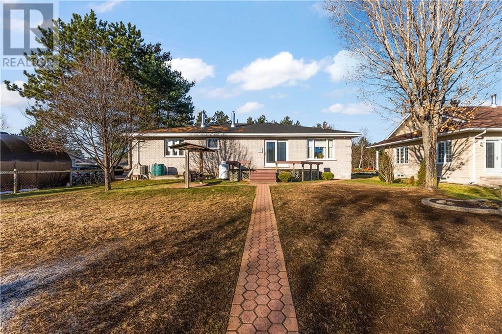 30 Sandhill Drive, Barry's Bay, Ontario  K0J 1B0 - Photo 24 - 1369359