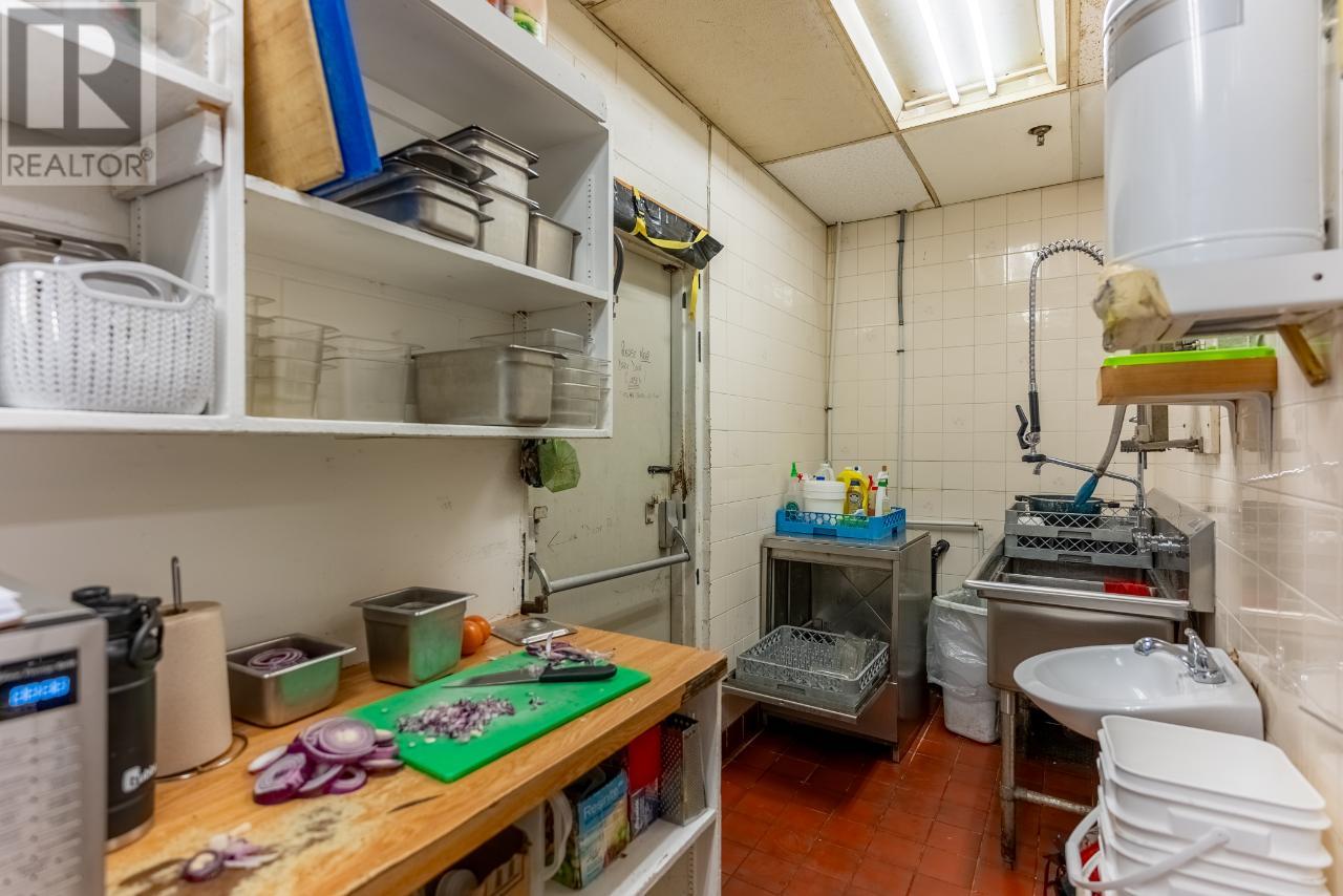 305 Brooke Drive, Chase, British Columbia    - Photo 11 - 175992