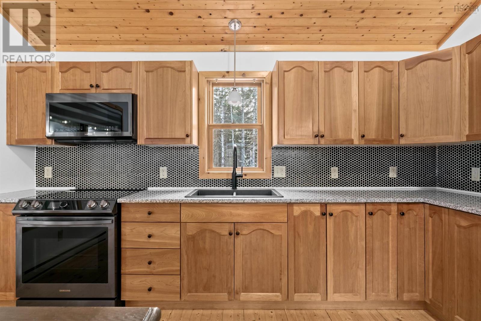 8 Falcon Drive, Vaughan, Nova Scotia  B0N 2T0 - Photo 13 - 202325115