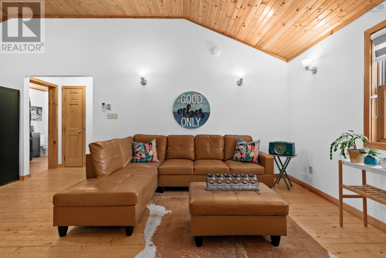 8 Falcon Drive, Vaughan, Nova Scotia  B0N 2T0 - Photo 8 - 202325115