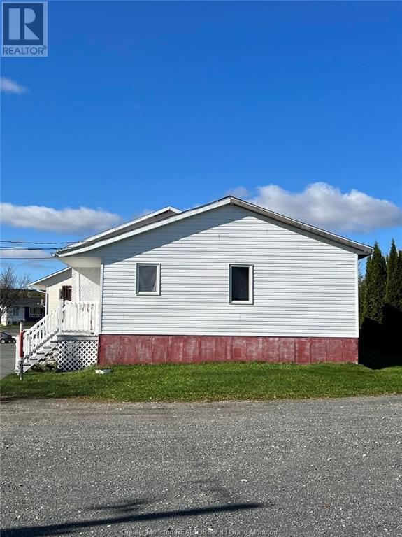 699 Eudistes Lane, Bathurst, New Brunswick  E2A 0A2 - Photo 3 - M156551