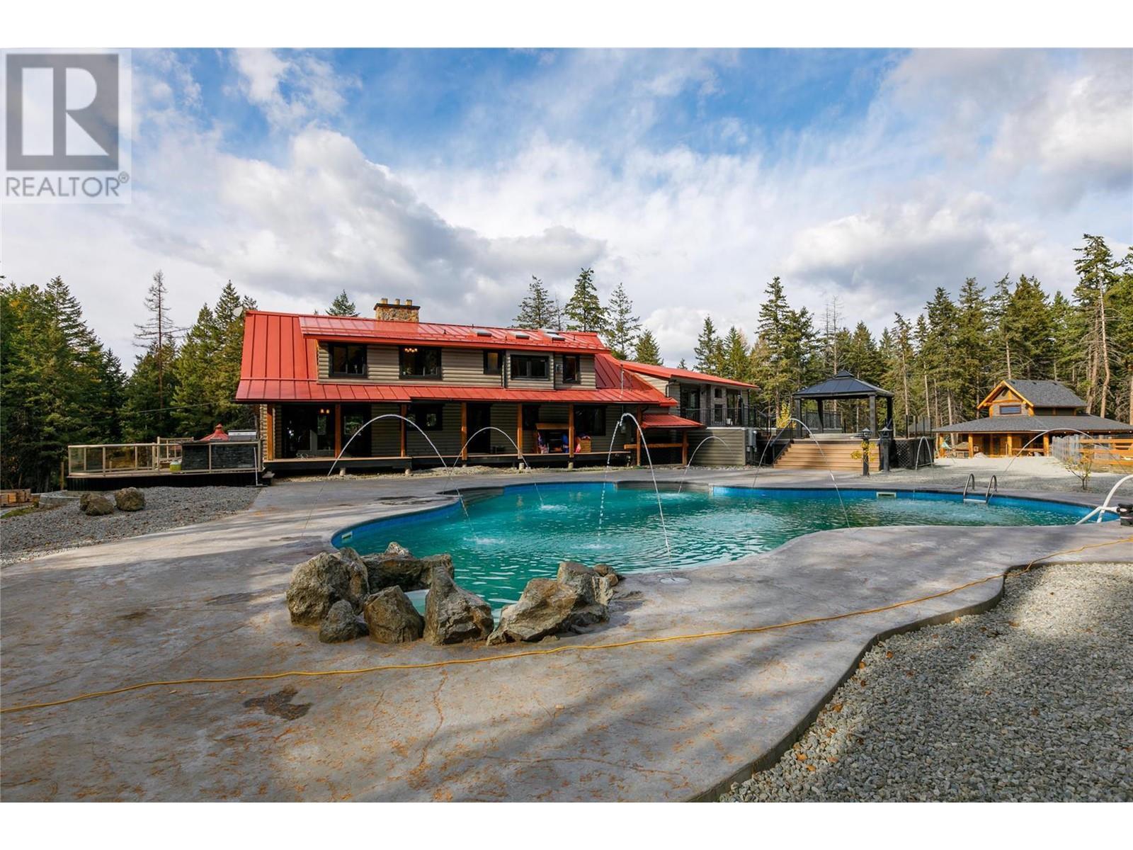 1735 Huckleberry Road Kelowna