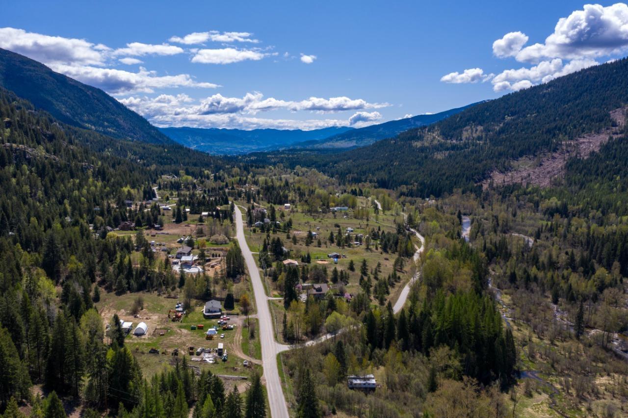 2067 Pass Creek Road, Pass Creek, British Columbia  V1N 4T1 - Photo 4 - 2474276