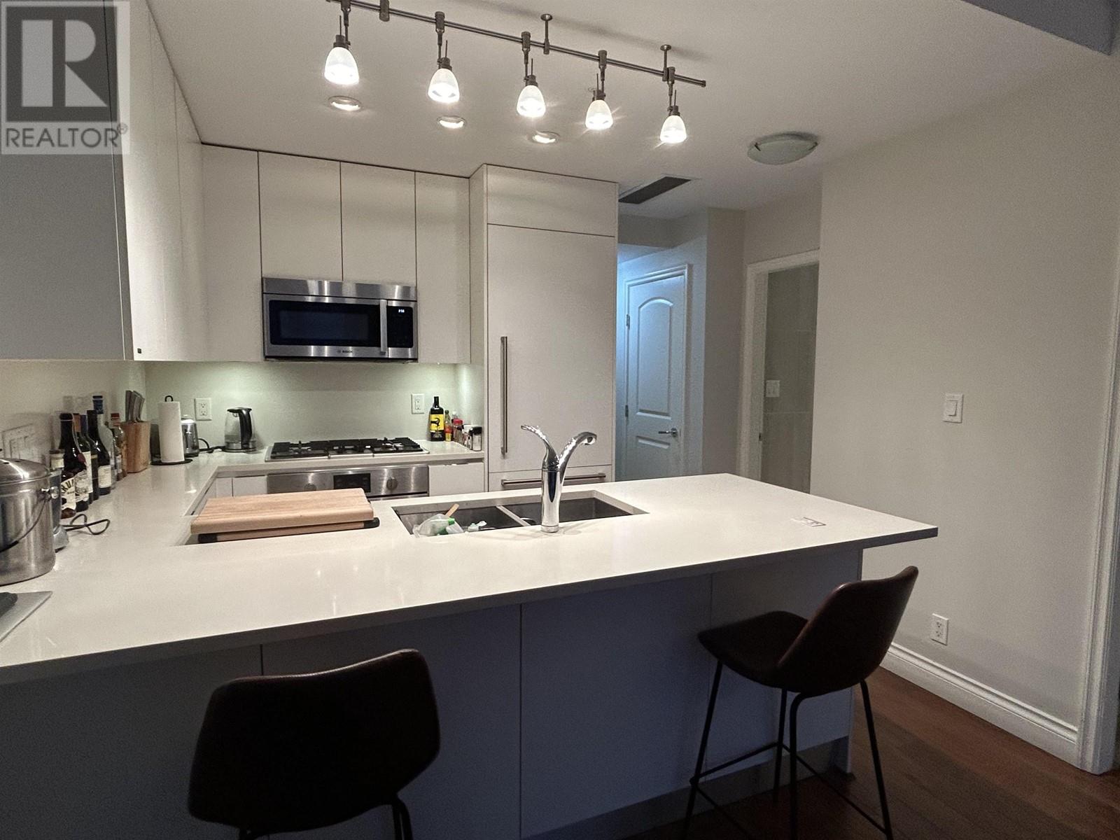 808 199 Victory Ship Way, North Vancouver, British Columbia  V7L 0B2 - Photo 1 - R2836841