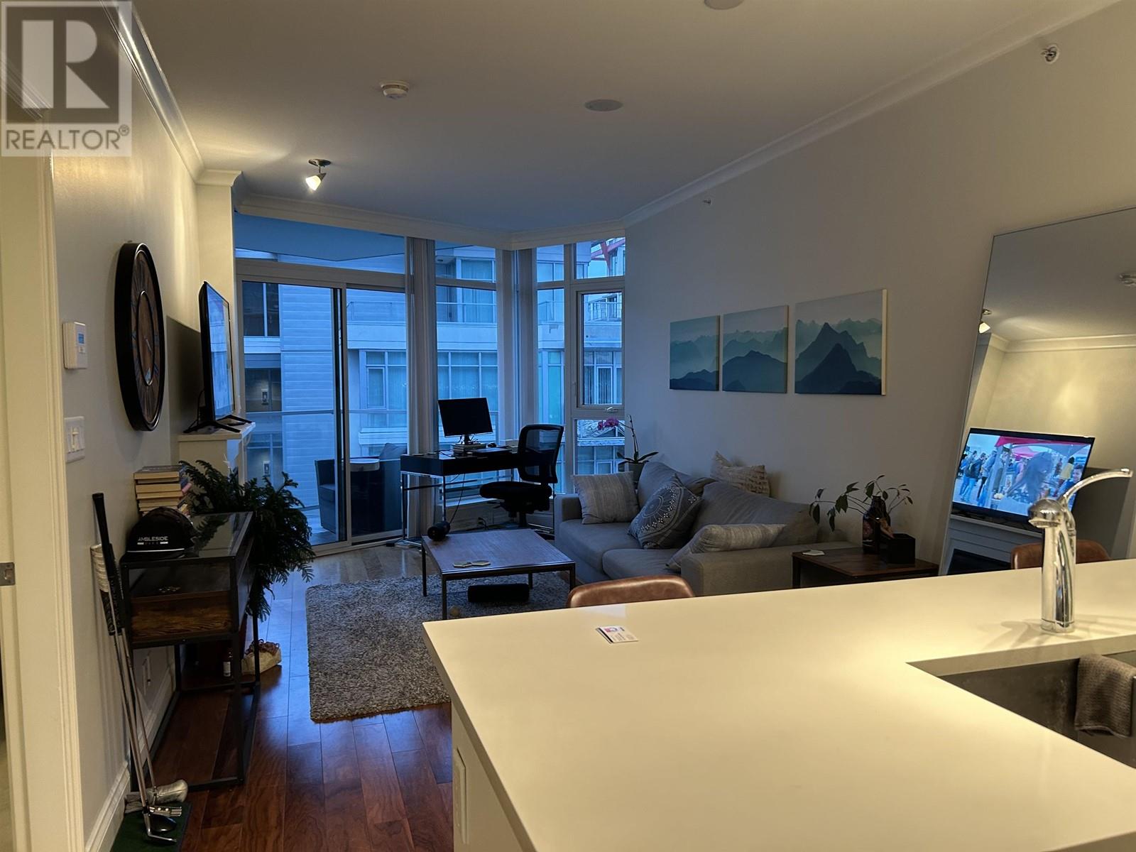 808 199 Victory Ship Way, North Vancouver, British Columbia  V7L 0B2 - Photo 4 - R2836841