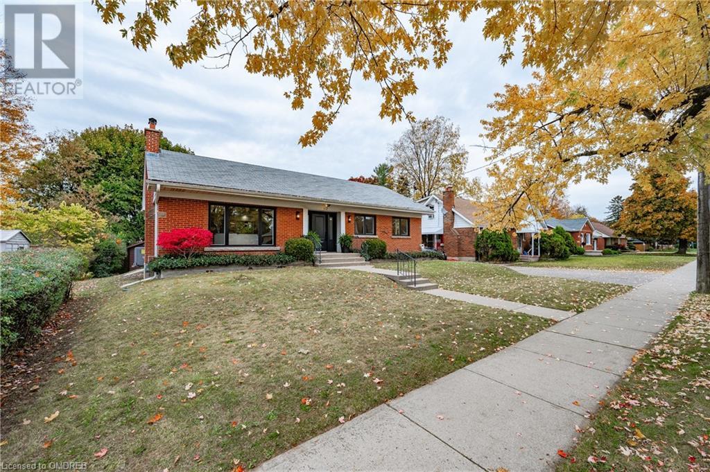 112 Queensway Drive, Brantford, Ontario  N3R 4X2 - Photo 2 - 40520683