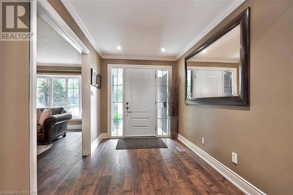 2140 Elmhurst Avenue, Oakville, Ontario  L6J 5G2 - Photo 3 - 40448891