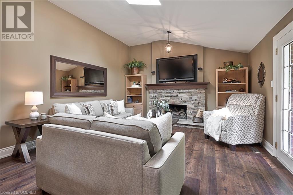 2140 Elmhurst Avenue, Oakville, Ontario  L6J 5G2 - Photo 13 - 40448891