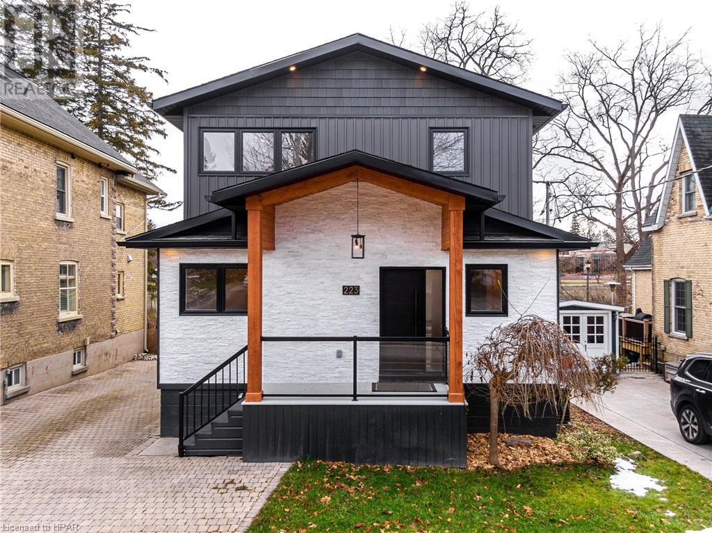 223 William Street, Stratford, Ontario  N5A 4Y2 - Photo 1 - 40470886